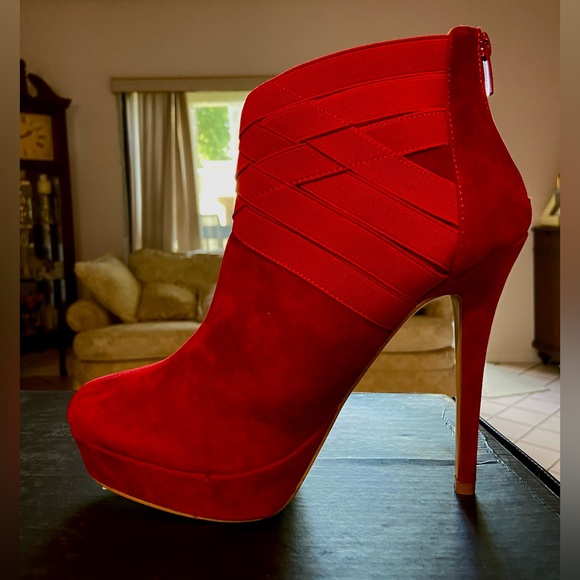 ♥️ VICTORIA’S SECRET COLIN STUART RED ANKLE BOOTS ♥️ NEW — SIZE 9 - Picture 9 of 17